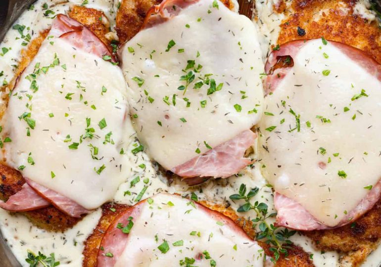 Skillet Chicken Cordon Bleu