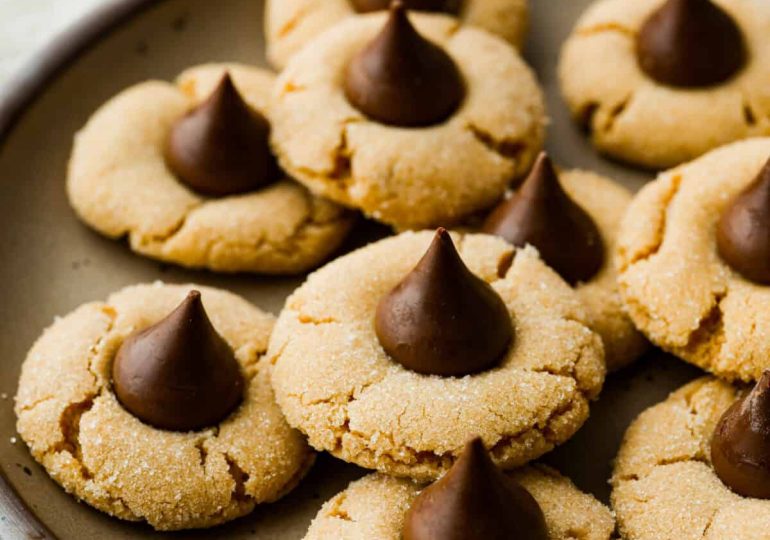 Peanut Butter Blossom Cookies