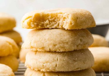 4 Ingredient Sugar Cookies