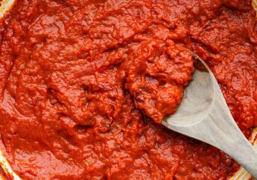 Marcella Hazan’s 3 Ingredient Tomato Sauce